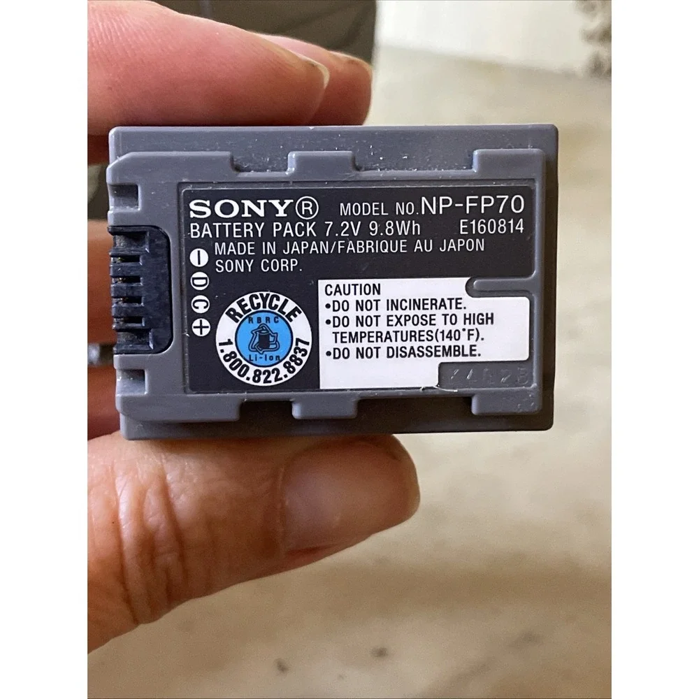 Sony Handycam DCR-HC20 MiniDV Camcorder Silver and Battery Untested